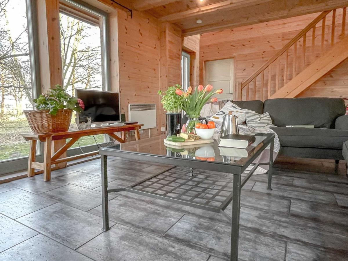 Traumhaff Kuestenchalets - Einzigartige Chalets An Der Ostsee. Ganz Aus Laerchenholz Mit Kamin Und Sauna Vogelsang-Warsin Kültér fotó