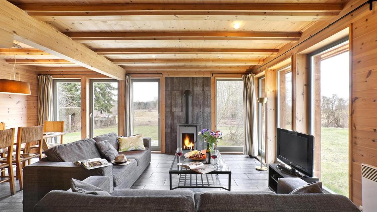 Traumhaff Kuestenchalets - Einzigartige Chalets An Der Ostsee. Ganz Aus Laerchenholz Mit Kamin Und Sauna Vogelsang-Warsin Kültér fotó